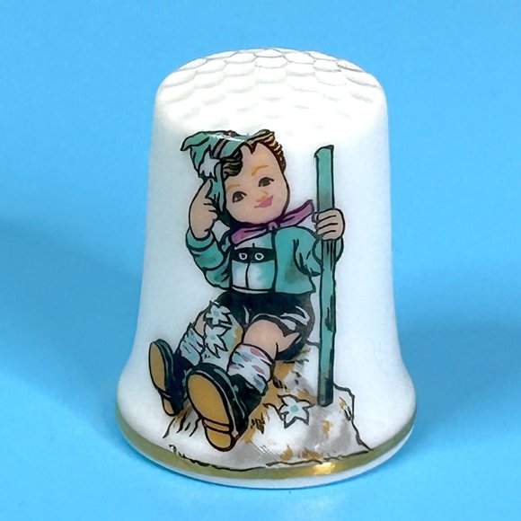 RARE Vintage Japan Collectible Hiking Boy Resting Gold Trim‎ Porcelain Thimble - Picture 1 of 4